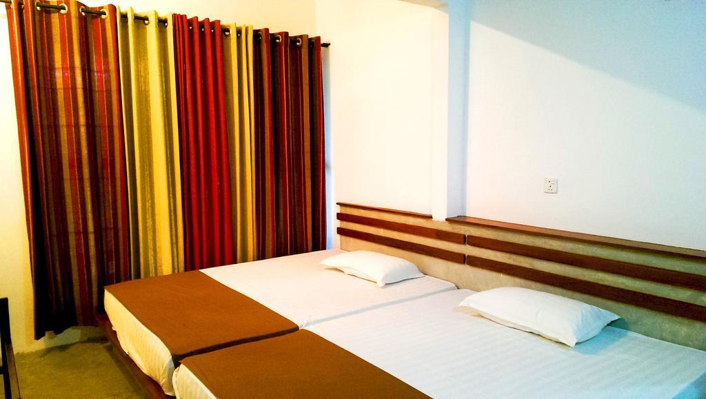 Pelican View Cottages Kataragama Ngoại thất bức ảnh
