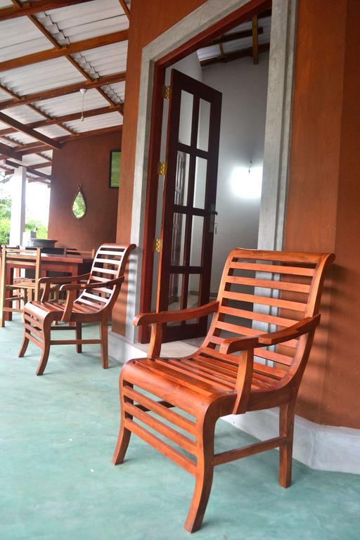Pelican View Cottages Kataragama Ngoại thất bức ảnh