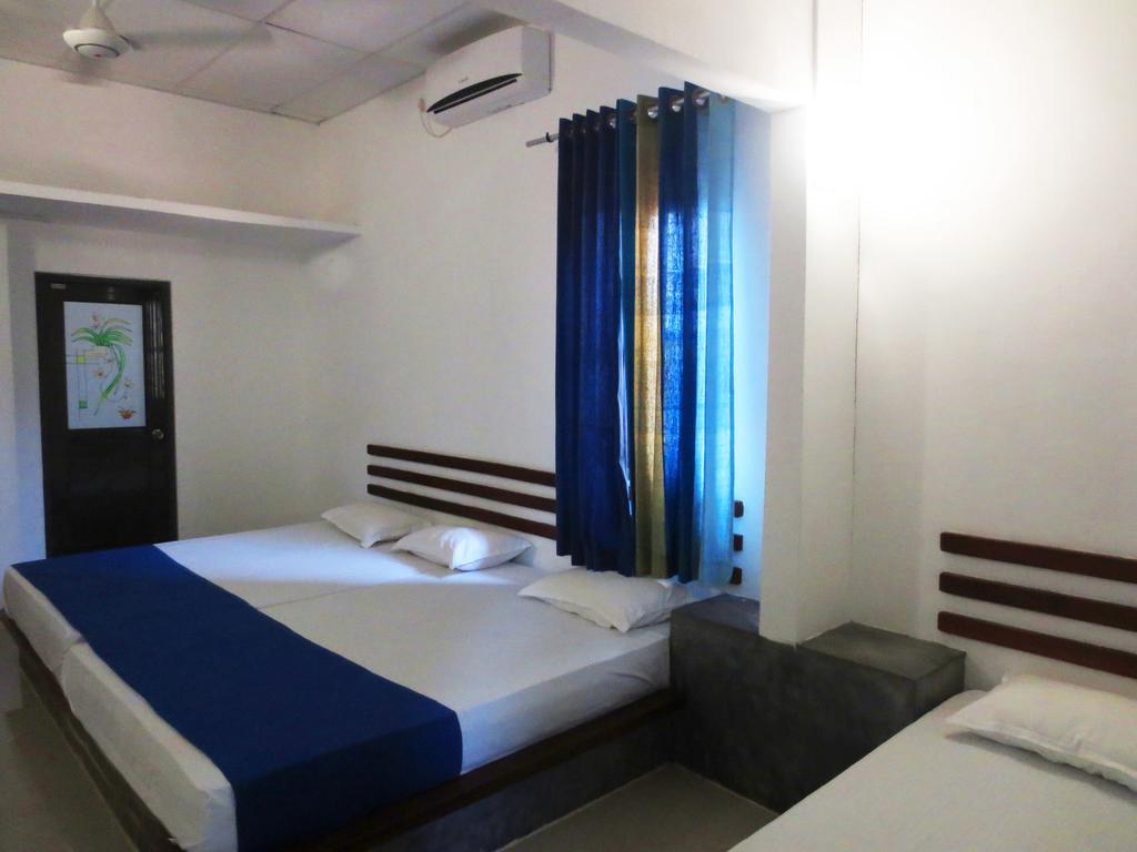 Pelican View Cottages Kataragama Ngoại thất bức ảnh